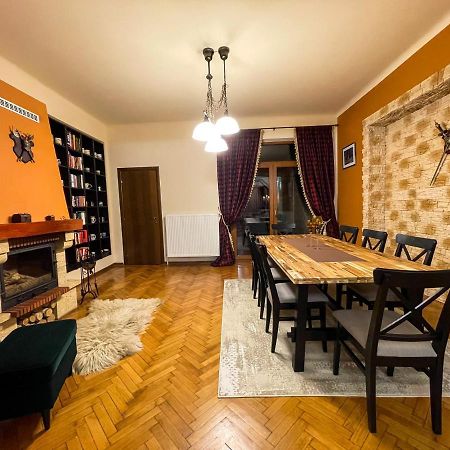 Central Apartment W/ Fire Place - Ground Floor ブカレスト エクステリア 写真