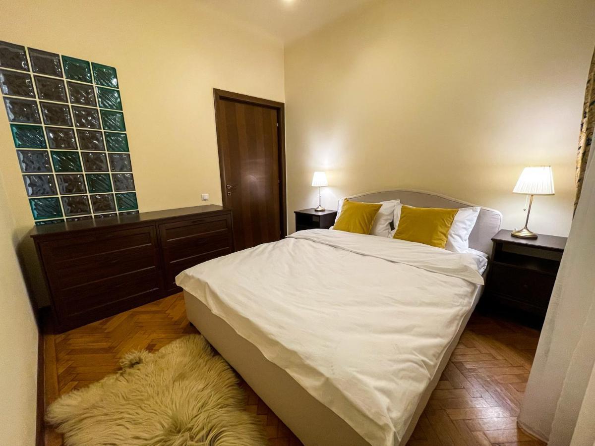 Central Apartment W/ Fire Place - Ground Floor ブカレスト エクステリア 写真