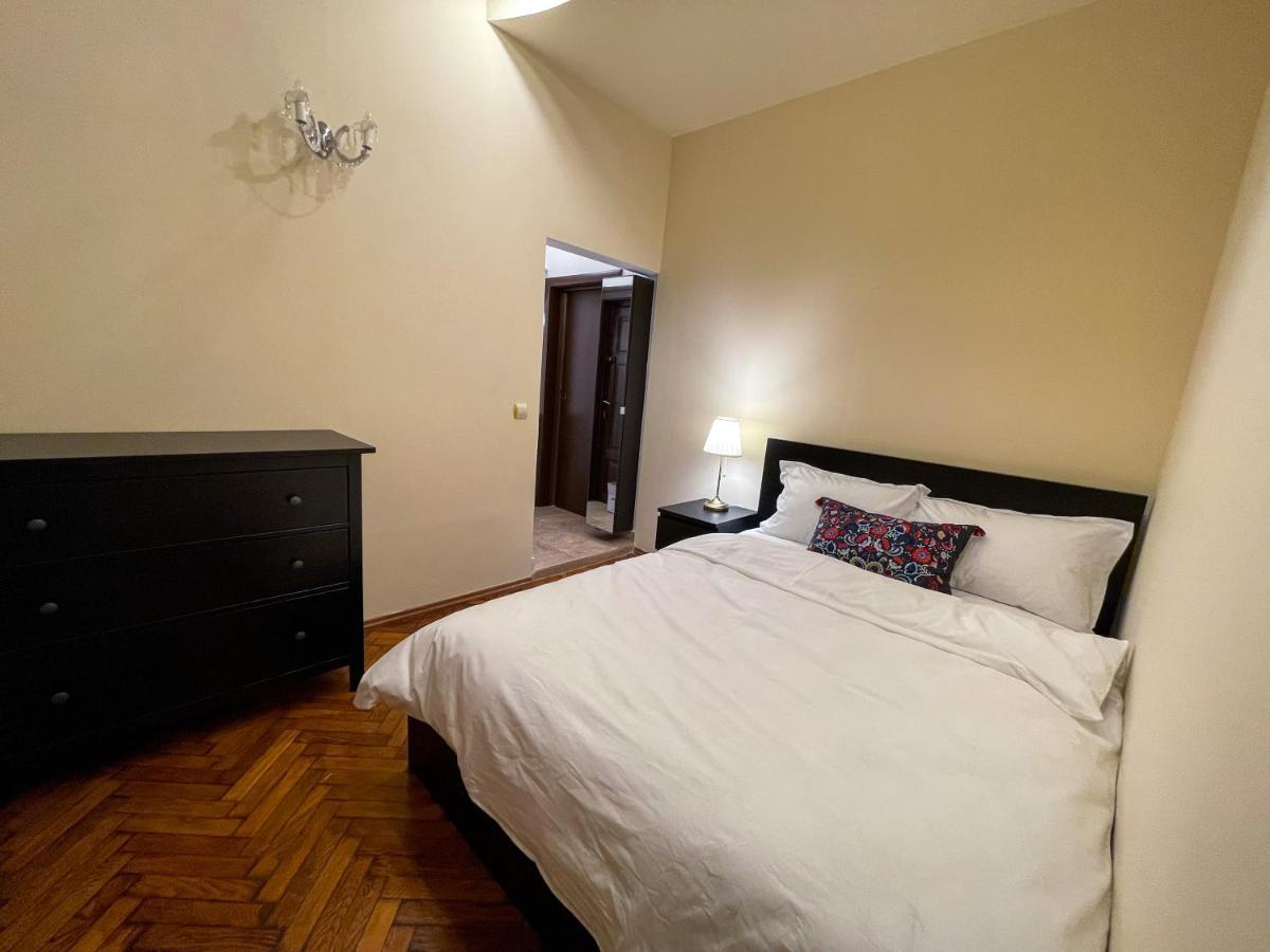 Central Apartment W/ Fire Place - Ground Floor ブカレスト エクステリア 写真